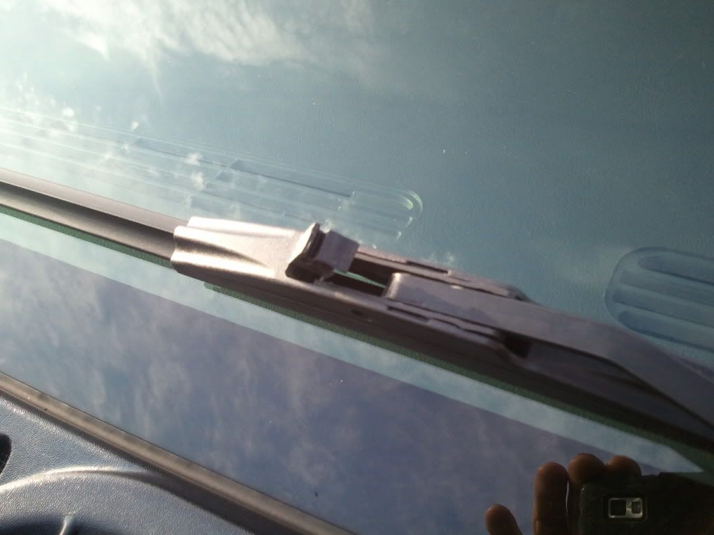 How to install windshield wipers on 0307 silverado? GM Truck Club Forum