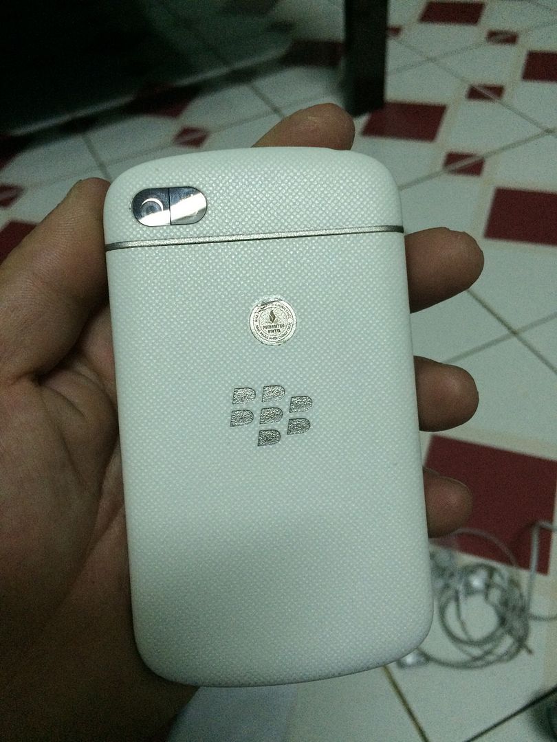 Blackberry Q10 đẹp long lanh đúng nghĩa 99% còn bảo hành lâu tại Dâu Tây đây. - 3