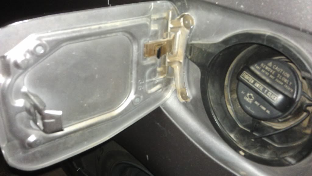 Fuel door will not close...what the..? Scion xB Forum