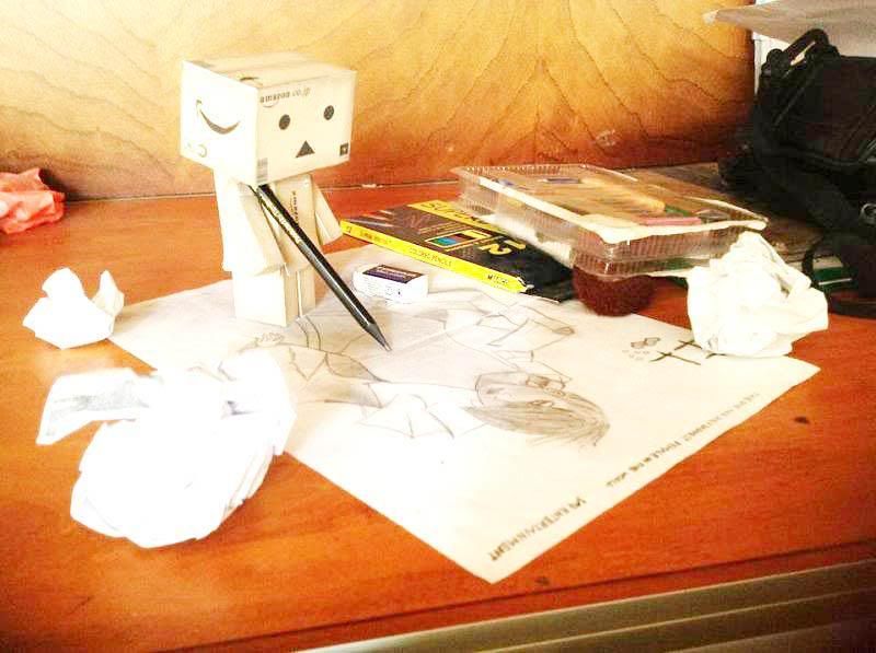 Robot Danbo cực kì dễ thương - giá rẻ giựt mình Robot Danbo cực kì dễ thương - giá rẻ giựt mình