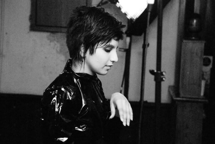 http://i990.photobucket.com/albums/af27/venuszoba/l.jpg