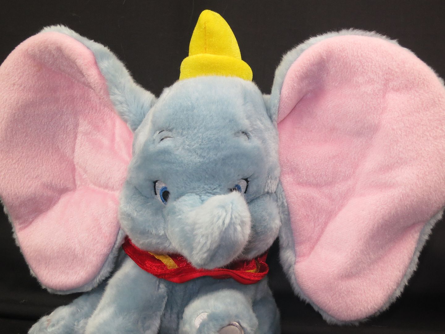 elephant with moving ears toy