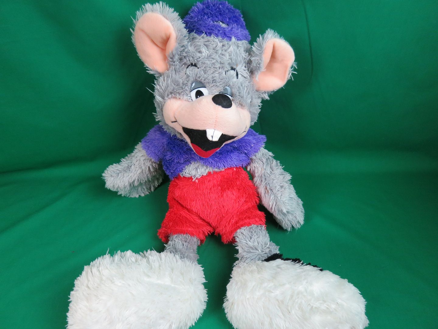 chuck e cheese plush