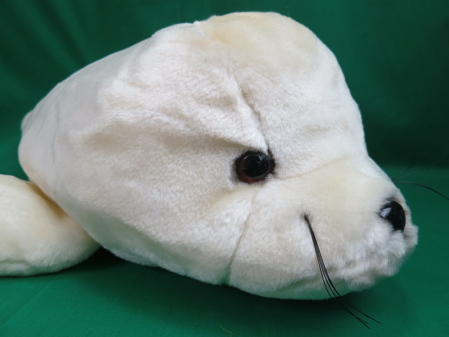 giant stuffed seal