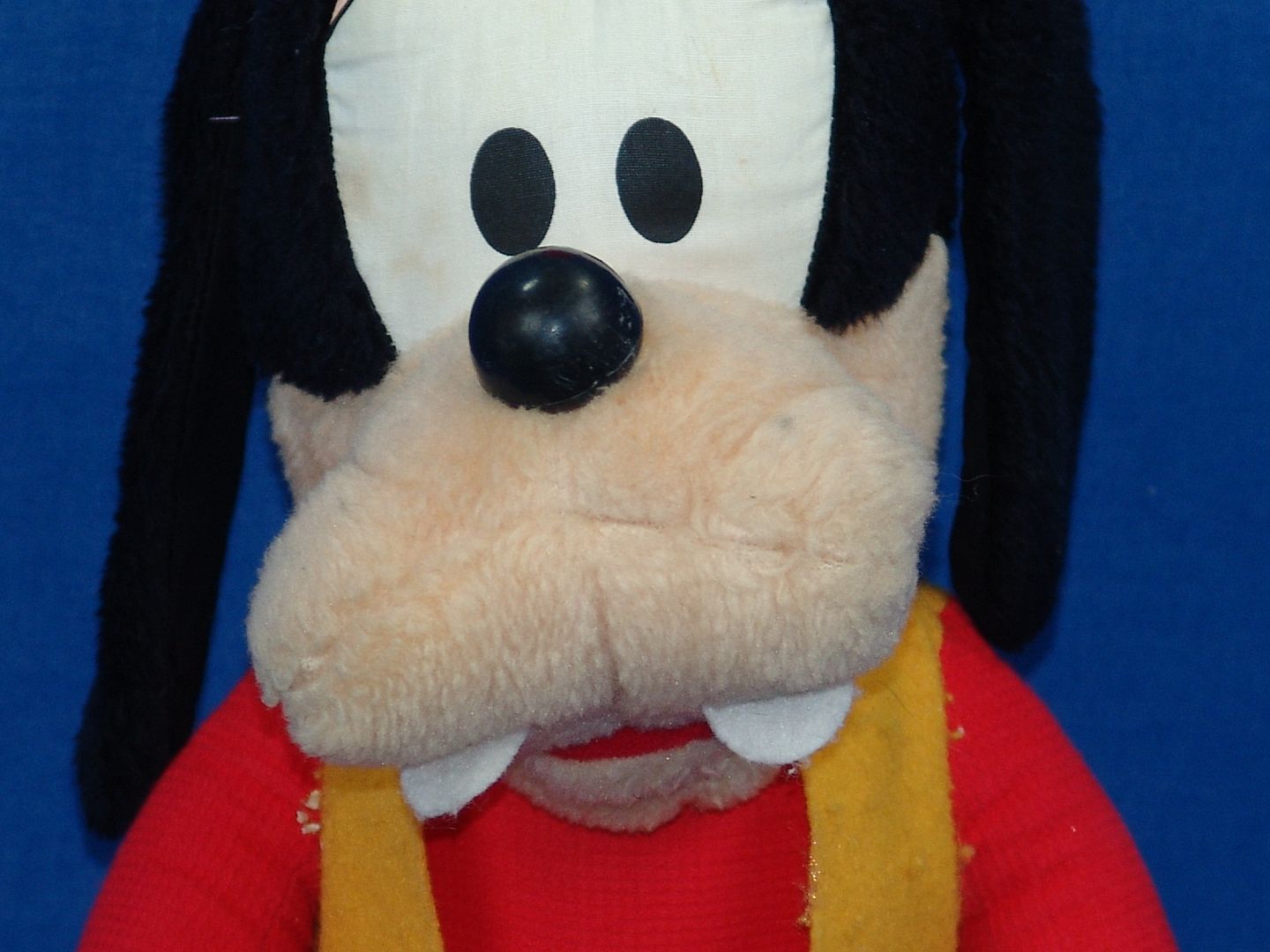 goofy stuffed animal